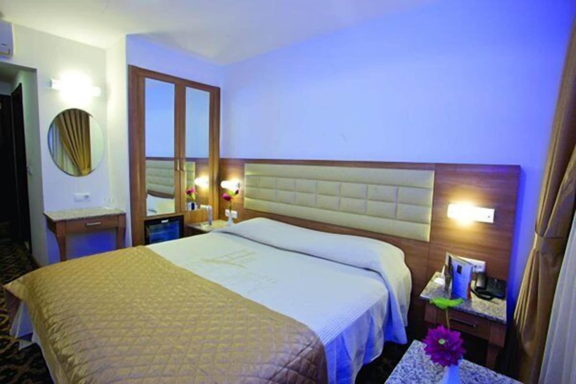 The City Hotel Стамбул Экстерьер фото