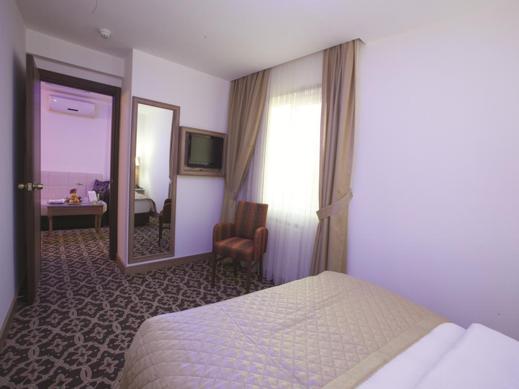 The City Hotel Стамбул Экстерьер фото