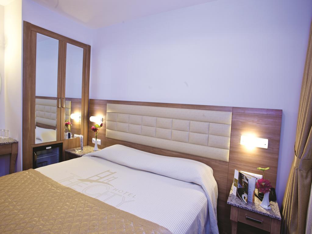 The City Hotel Стамбул Экстерьер фото